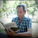 José María Cárdenas Ramos presenta su primera novela «Bajo el viejo Fresno», una evocación histórica y personal