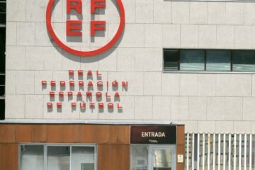 La Federación aparta al árbitro de Segunda División investigado por agredir a una prostituta