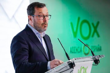 Vox exprime la «semana fantástica de la corrupción del bipartidismo» y defiende ser un «partido limpio» tras las insinuaciones de críticos