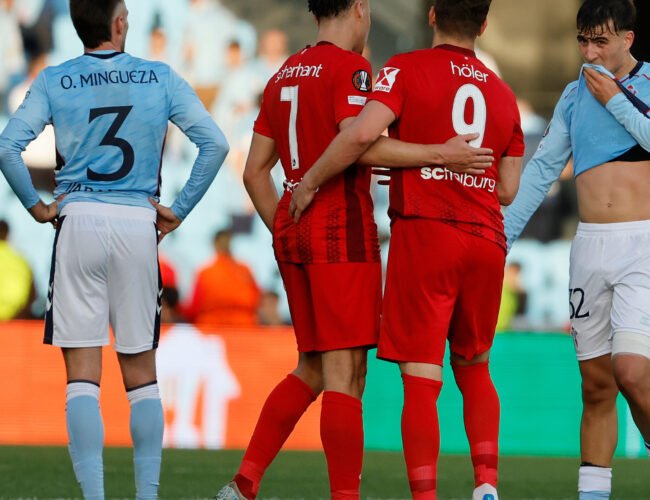 El Friburgo aplasta al Celta y el Braga al Betis; sobrevive el Rayo en la Conference