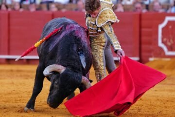 El pecado mortal de Borja Jiménez y Victorino Martín en Sevilla