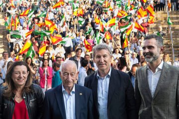 Moreno y Feijóo separan sus campañas en Andalucía para «peinar todo el territorio» y «gobernar en solitario»