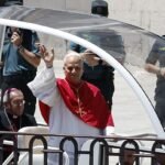 Visita del papa León XIV a Madrid, en directo  | El Papa encomienda a los jóvenes la «misión» de ser «humanos»: «Estáis llamados a dar otra dirección a la sociedad, podéis cambiar la historia»