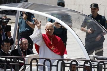 Visita del papa León XIV a Madrid, en directo  | El Papa reivindica la «caridad» en un acto junto a personas vulnerables y pide no dejarse llevar por «posicionamientos ideológicos y económicos»