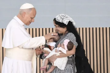 El Papa, directo sobre su postura ante la migración: «Quien está en Madrid, es de Madrid»