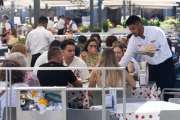 La tasa de paro cae al 9,87%, mínimo desde 2008, con un récord de 22,78 millones de ocupados