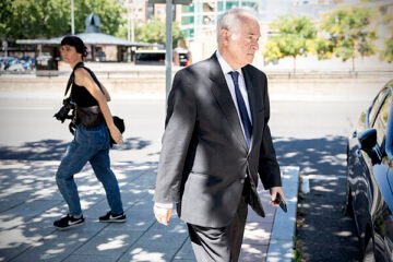 Las acusaciones piden a Peinado que impute a los directivos y técnicos de Red.es que favorecieron al empresario recomendado por Begoña Gómez