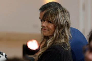 El juez no autoriza a Begoña Gómez a acompañar a Pedro Sánchez a la cumbre de la OTAN en Ankara, pero sí a viajar a Londres a la graduación de su hija
