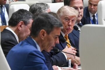 La fundación de Aznar llama «bocazas» a Trump y afea a Sánchez que no defendiera a España ante los ataques del presidente de EEUU