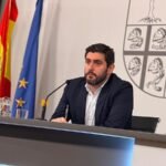 El Gobierno excluirá a los inmigrantes ilegales de la recepción de la prestación complementaria al ingreso mínimo vital: «Vox va a acabar con este disparate»
