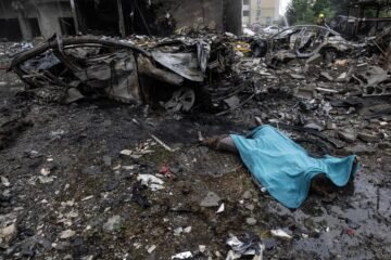 Al menos 14 muertos en un ataque ruso contra Kiev en la víspera de la cumbre de la OTAN