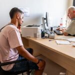 Tatuajes, relojes, móviles, ADN… para poner nombre a las víctimas de la tragedia migratoria más mortífera de Ceuta