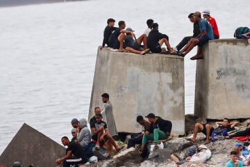 Marruecos pide a España que devuelva a los migrantes supervivientes y a los fallecidos en su paso a Ceuta