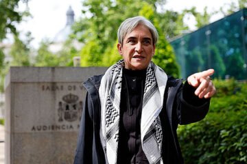 Colau emerge ahora como última esperanza para acercarse a Podemos y unir a las izquierdas