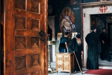 El monte Athos, el feudo de monjes de Europa que prohíbe la entrada de mujeres