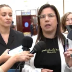 Precintan unos baños del Congreso por un vaciado de gas pimienta y Ana Vázquez asegura que su bote «está vacío»