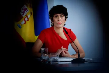 El Gobierno denuncia el «escarnio público» a Begoña Gómez pero confía en la Justicia: «Es inocente»
