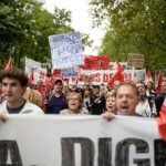 Manifestaciones por la vivienda, en directo | La policía blinda la zona de la acampada de Sol para evitar incidentes tras la finalización de la concentración de ultraderechistas
