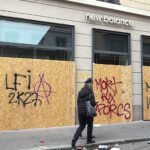 De Rolex a Louis Vuitton: las tiendas de lujo francesas tapian sus escaparates y refuerzan la seguridad ante las protestas