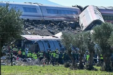 Renfe bloquea la venta de billetes entre Madrid y Andalucía hasta diciembre tras el accidente ferroviario en Urda