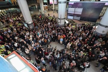 Renfe no podrá ofrecer este viernes un plan alternativo para usuarios del AVE Madrid-Andalucía