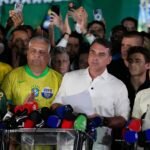 La policía de Brasil investiga si Flávio Bolsonaro ha huido del país
